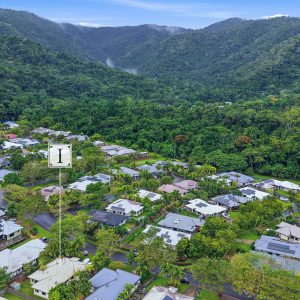 41 Huntley Crescent, Redlynch, QLD 4870 AUS