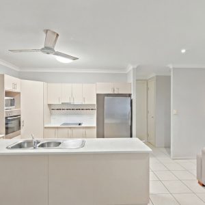 41 Huntley Crescent, Redlynch, QLD 4870 AUS