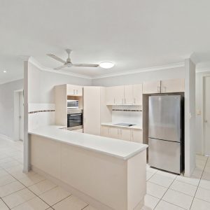 41 Huntley Crescent, Redlynch, QLD 4870 AUS