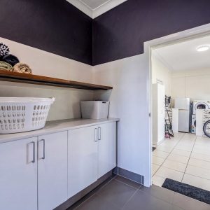 80 Mayers Street, Manunda, QLD 4870 AUS