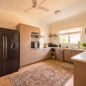 80 Mayers Street, Manunda, QLD 4870 AUS