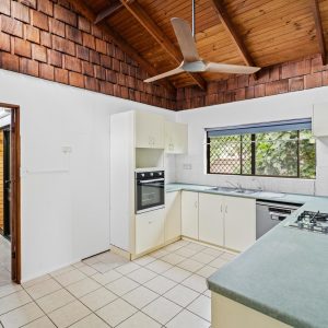 30 Shannon Drive, Woree, QLD 4868 AUS