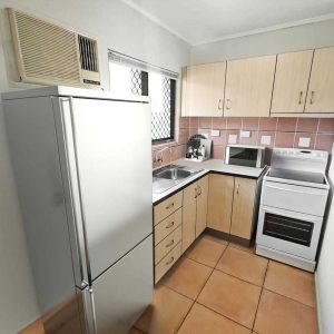 2/584 Bruce Highway Service Road, Woree, QLD 4868 AUS
