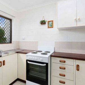 24/108-110 Mayers Street, Manunda, QLD 4870 AUS