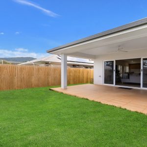 15 City View Crescent, Mooroobool, QLD 4870 AUS