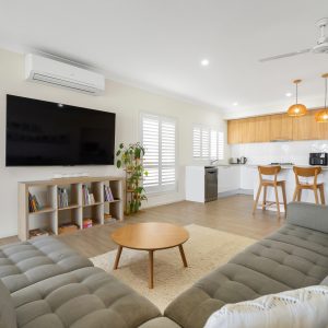 15 City View Crescent, Mooroobool, QLD 4870 AUS