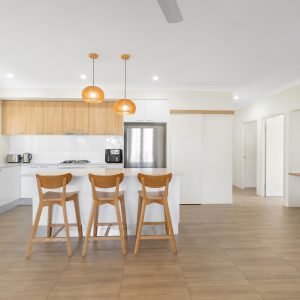 15 City View Crescent, Mooroobool, QLD 4870 AUS
