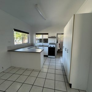 1/50 Winkworth Street, Westcourt, QLD 4870 AUS