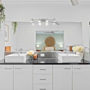 30-32 Nicholas Street, Clifton Beach, QLD 4879 AUS