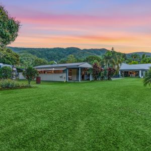 30-32 Nicholas Street, Clifton Beach, QLD 4879 AUS