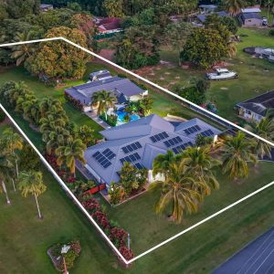 30-32 Nicholas Street, Clifton Beach, QLD 4879 AUS