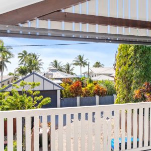 4/7 Hibiscus Lane, Holloways Beach, QLD 4878 AUS