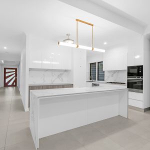 8 Headsail Drive, Trinity Beach, QLD 4879 AUS