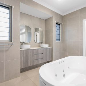 8 Headsail Drive, Trinity Beach, QLD 4879 AUS