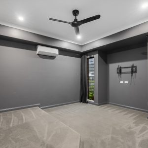 8 Headsail Drive, Trinity Beach, QLD 4879 AUS