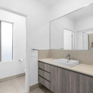 8 Headsail Drive, Trinity Beach, QLD 4879 AUS