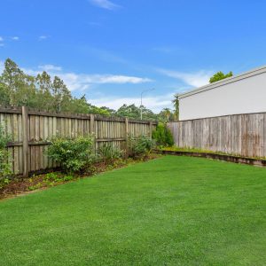 8 Headsail Drive, Trinity Beach, QLD 4879 AUS