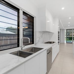 8 Headsail Drive, Trinity Beach, QLD 4879 AUS