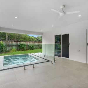 8 Headsail Drive, Trinity Beach, QLD 4879 AUS