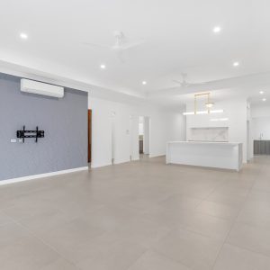 8 Headsail Drive, Trinity Beach, QLD 4879 AUS