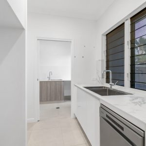 8 Headsail Drive, Trinity Beach, QLD 4879 AUS