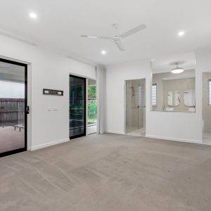 8 Headsail Drive, Trinity Beach, QLD 4879 AUS