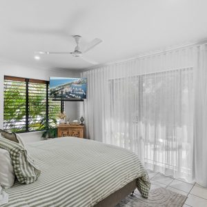 20 Lookout Terrace, Trinity Beach, QLD 4879 AUS
