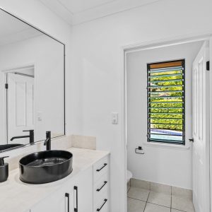 20 Lookout Terrace, Trinity Beach, QLD 4879 AUS