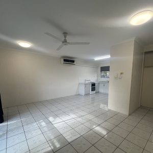 2/10-12 Joan Street, Bungalow, QLD 4870 AUS