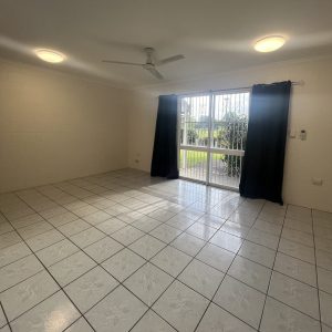 2/10-12 Joan Street, Bungalow, QLD 4870 AUS