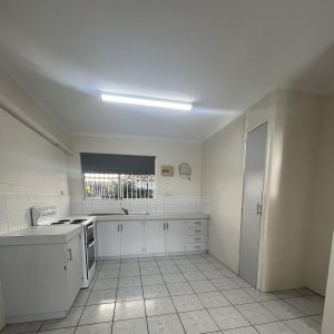 2/10-12 Joan Street, Bungalow, QLD 4870 AUS