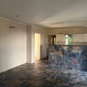 1/466 Mccoombe Street, Mooroobool, QLD 4870 AUS