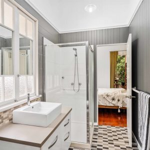 263 McLeod Street, Cairns North, QLD 4870 AUS