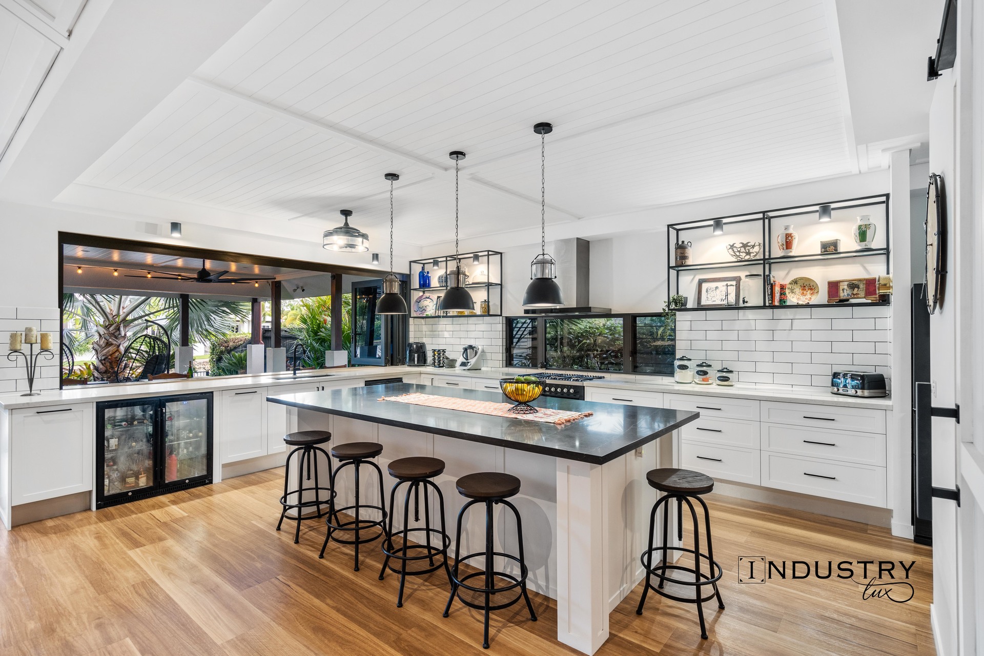 20 Blue Water Lane, Trinity Beach - Image 1