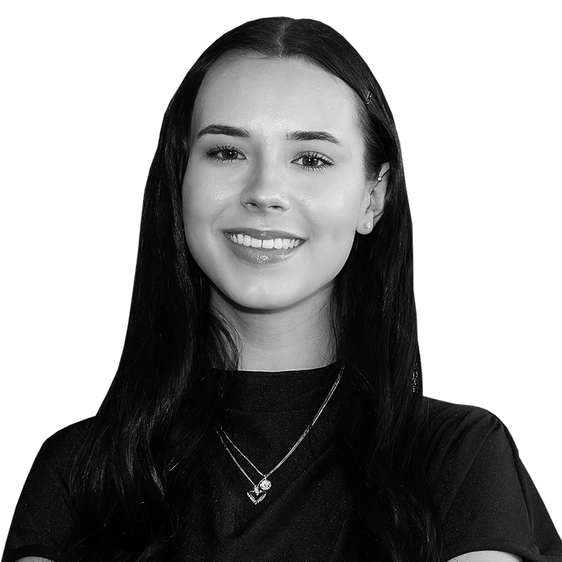 scarlett-jones-bw