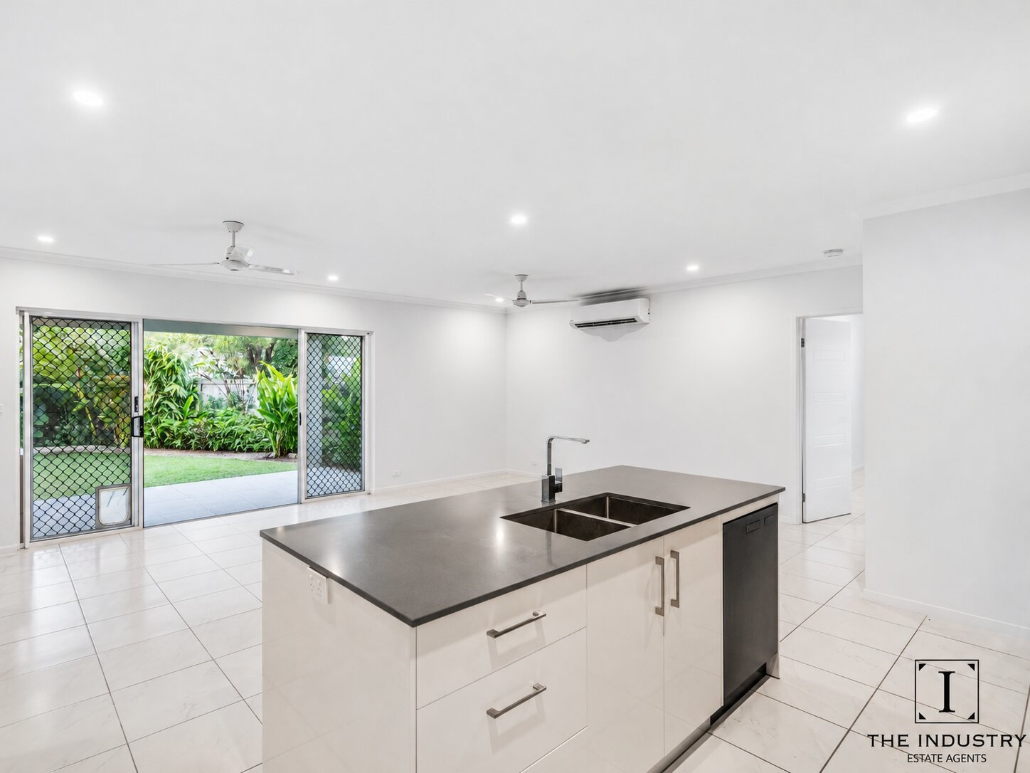 22 Braeside Court, Smithfield - Image 1