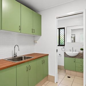 22 Baronia Crescent, Holloways Beach, QLD 4878 AUS