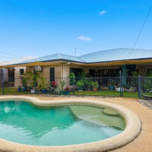 31 Elphinstone Street, Kanimbla, QLD 4870 AUS