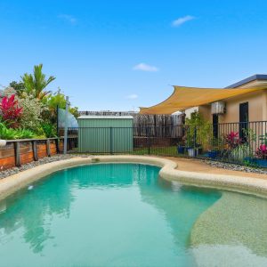31 Elphinstone Street, Kanimbla, QLD 4870 AUS