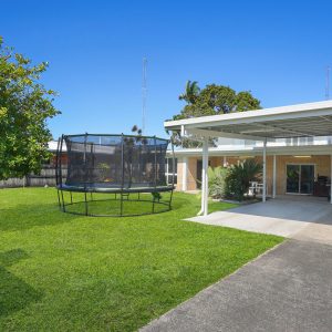 3 Ash Street, Holloways Beach, QLD 4878 AUS