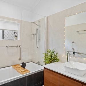 1/52 Shaft Street, Edmonton, QLD 4869 AUS