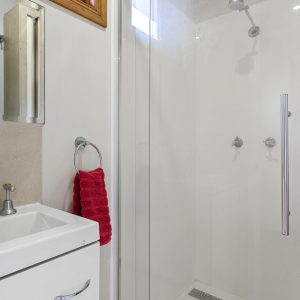 18 Bolton Street, Whitfield, QLD 4870 AUS