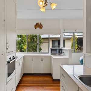 18 Bolton Street, Whitfield, QLD 4870 AUS