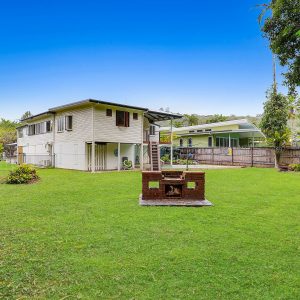 18 Bolton Street, Whitfield, QLD 4870 AUS