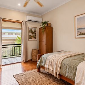 18 Bolton Street, Whitfield, QLD 4870 AUS