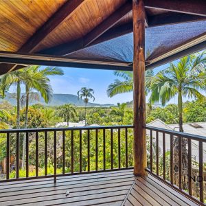 8 Trinidad Close, Trinity Beach, QLD 4879 AUS