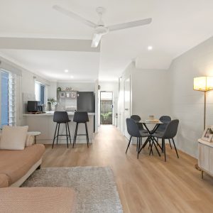 1/8 Short Street, Redlynch, QLD 4870 AUS