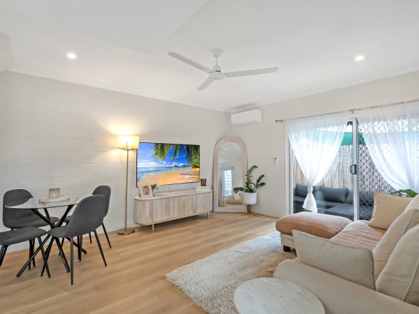 1/8 Short Street, Redlynch, QLD 4870