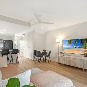 1/8 Short Street, Redlynch, QLD 4870 AUS