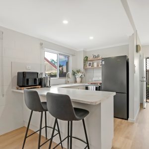 1/8 Short Street, Redlynch, QLD 4870 AUS